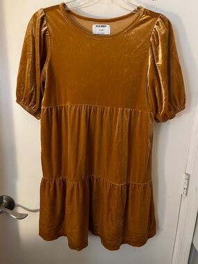 Old Navy three tiered girls velour dress, X-Large 14/16 a mustard gold color.